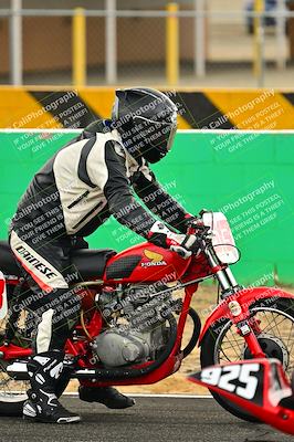 media/Apr-14-2024-Classic Track Day (Sun) [[4353457701]]/Race 8/